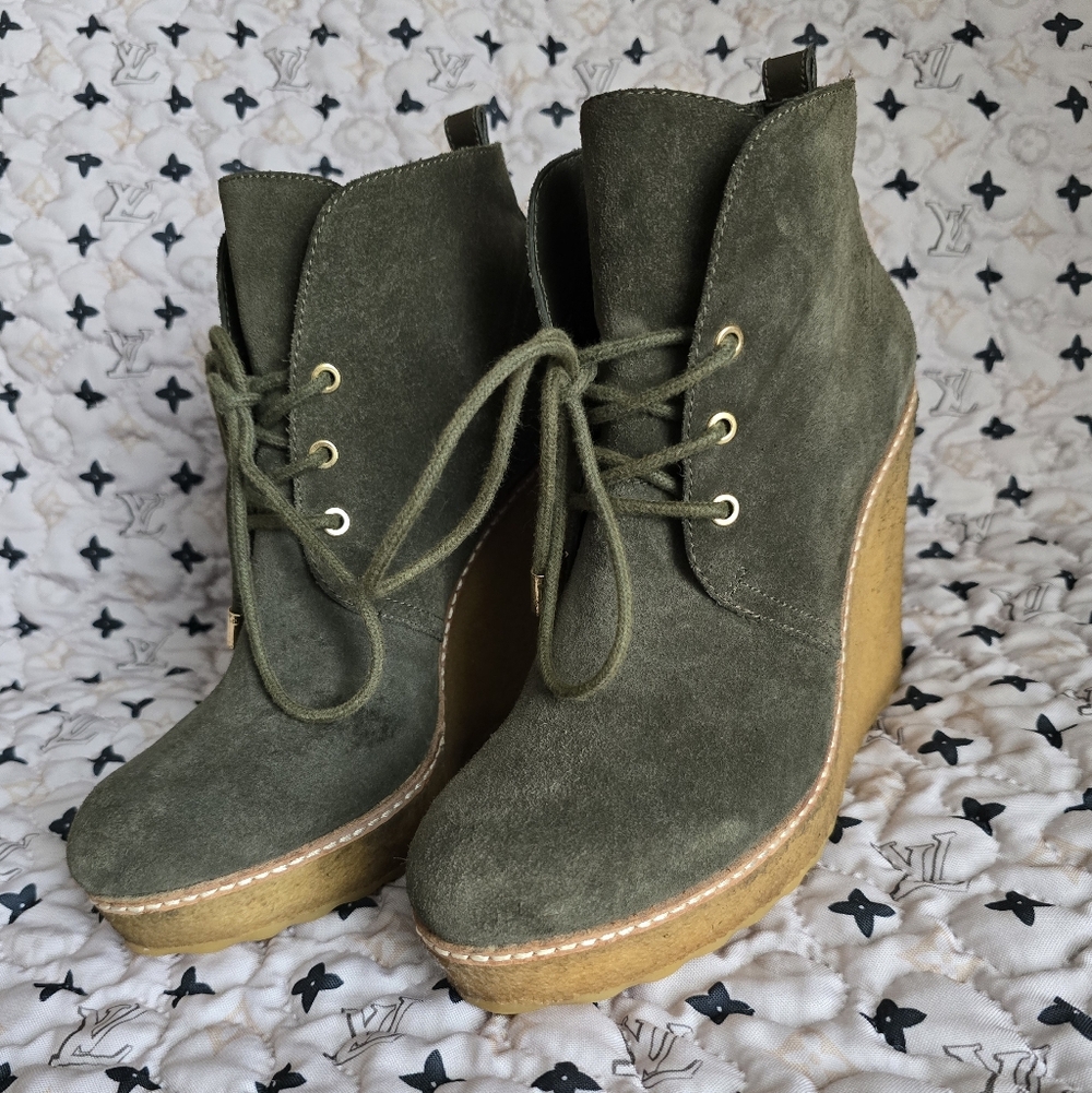 Tory Burch Olive Suede Wedge Ankle Boots - Picture 3 of 13